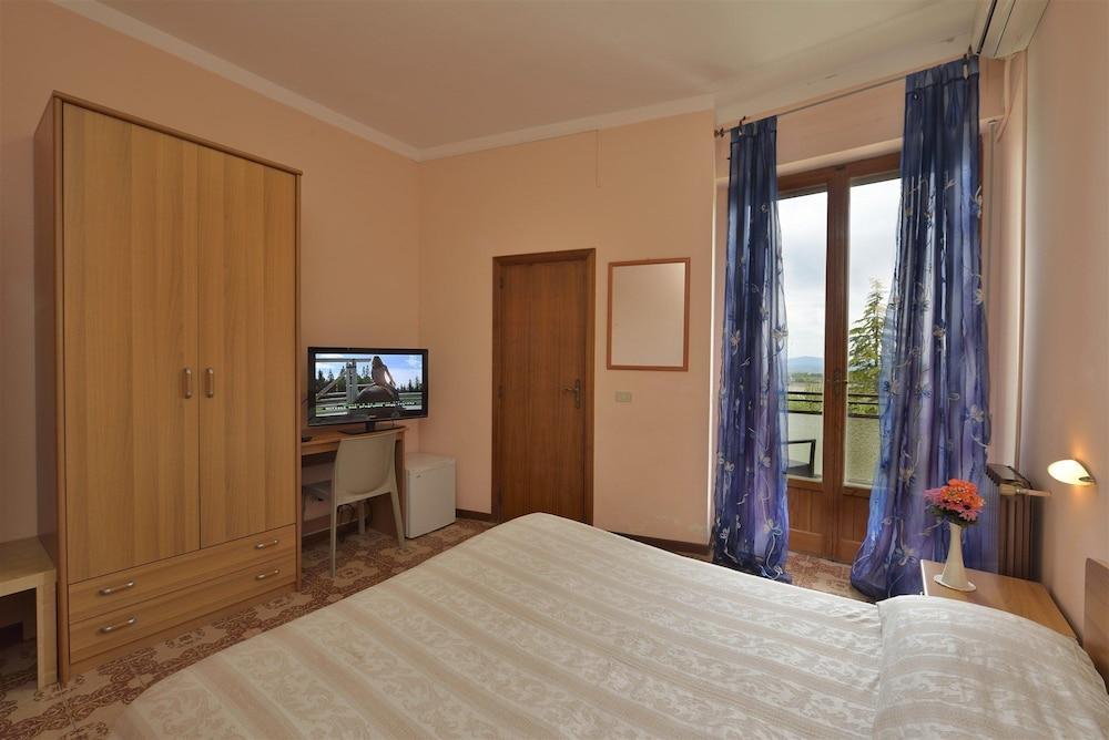 Hotel Attico Chianciano Terme Exterior photo